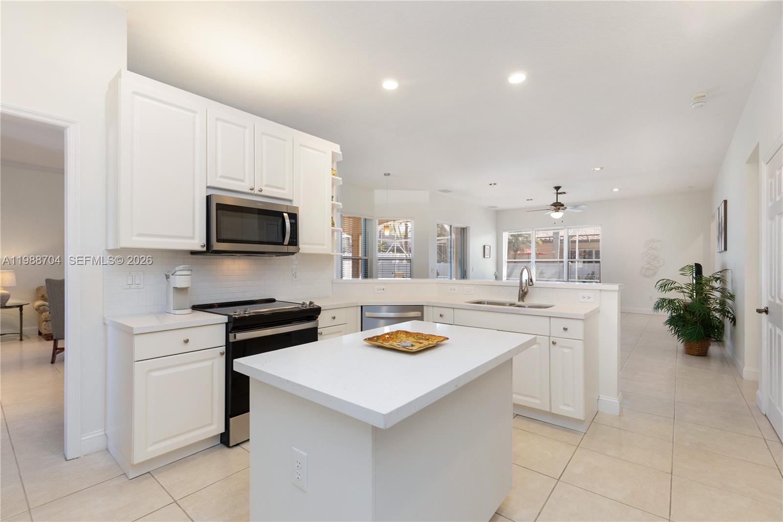 15966 SW 3rd St Pembroke Pines, FL 33027