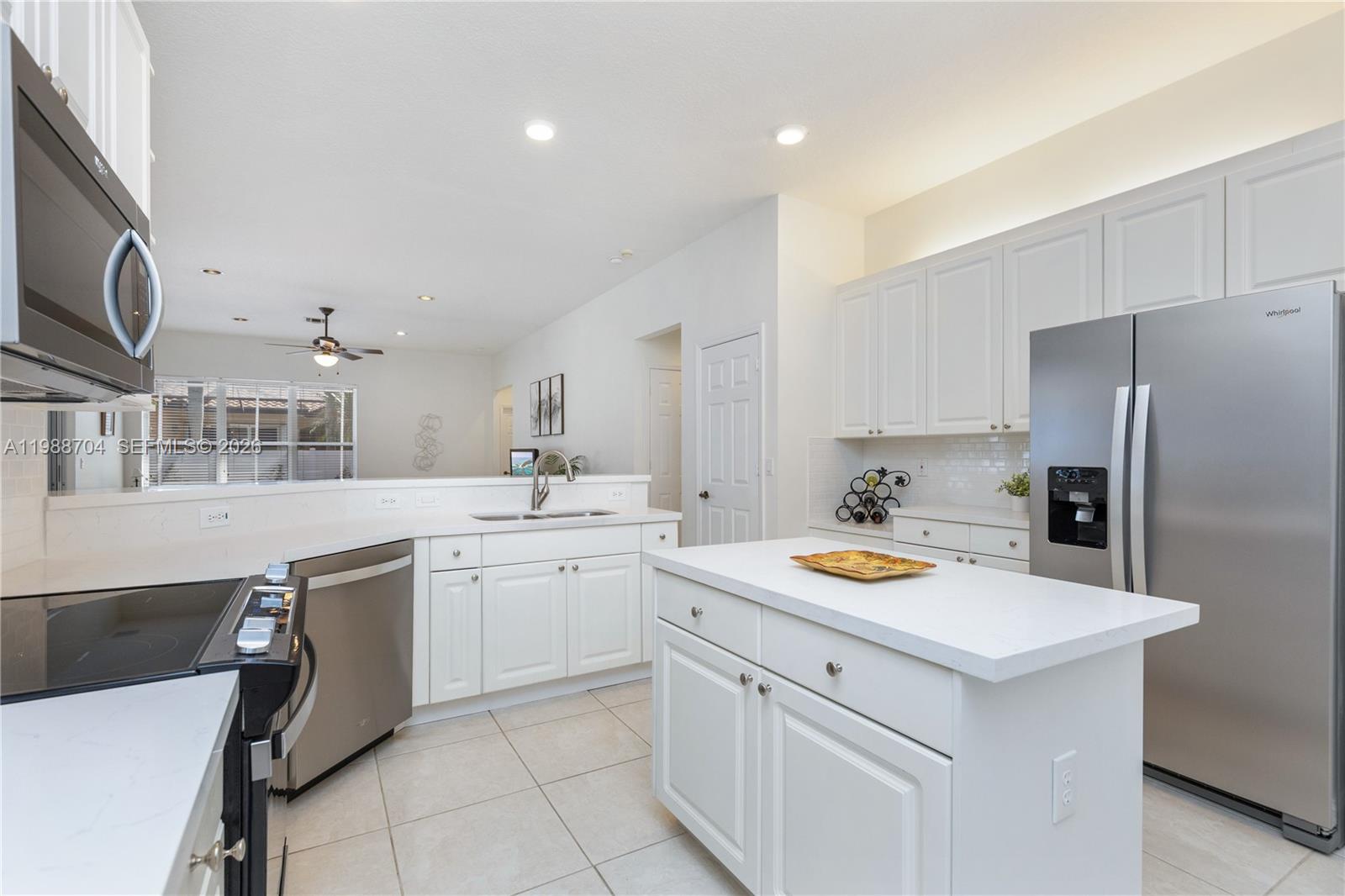 15966 SW 3rd St Pembroke Pines, FL 33027