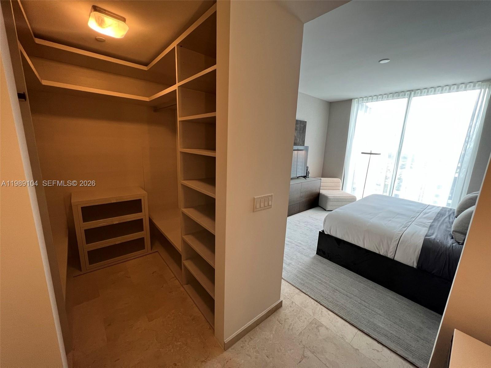 88 SW 7th St #2404 Miami, FL 33131