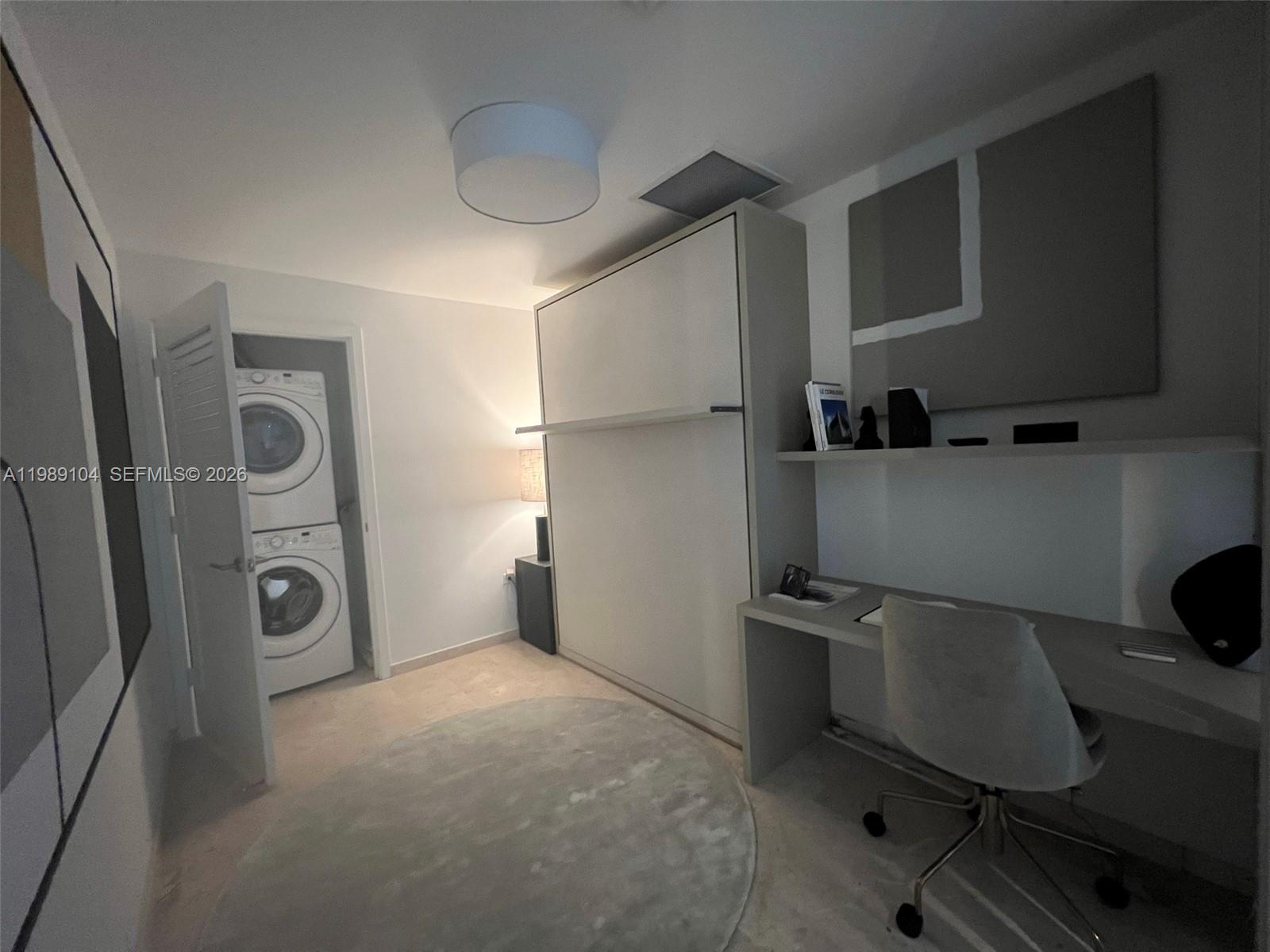 88 SW 7th St #2404 Miami, FL 33131