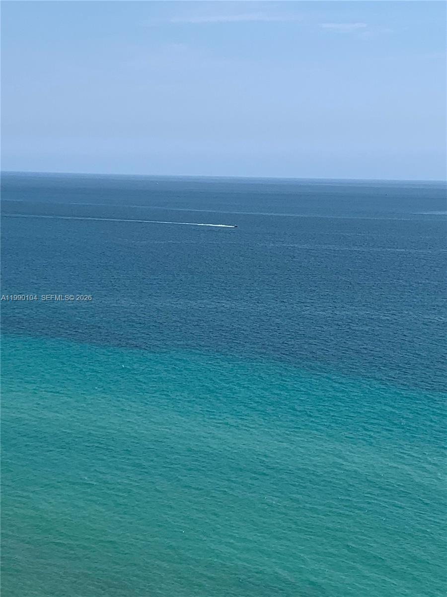 image Beach Club 121