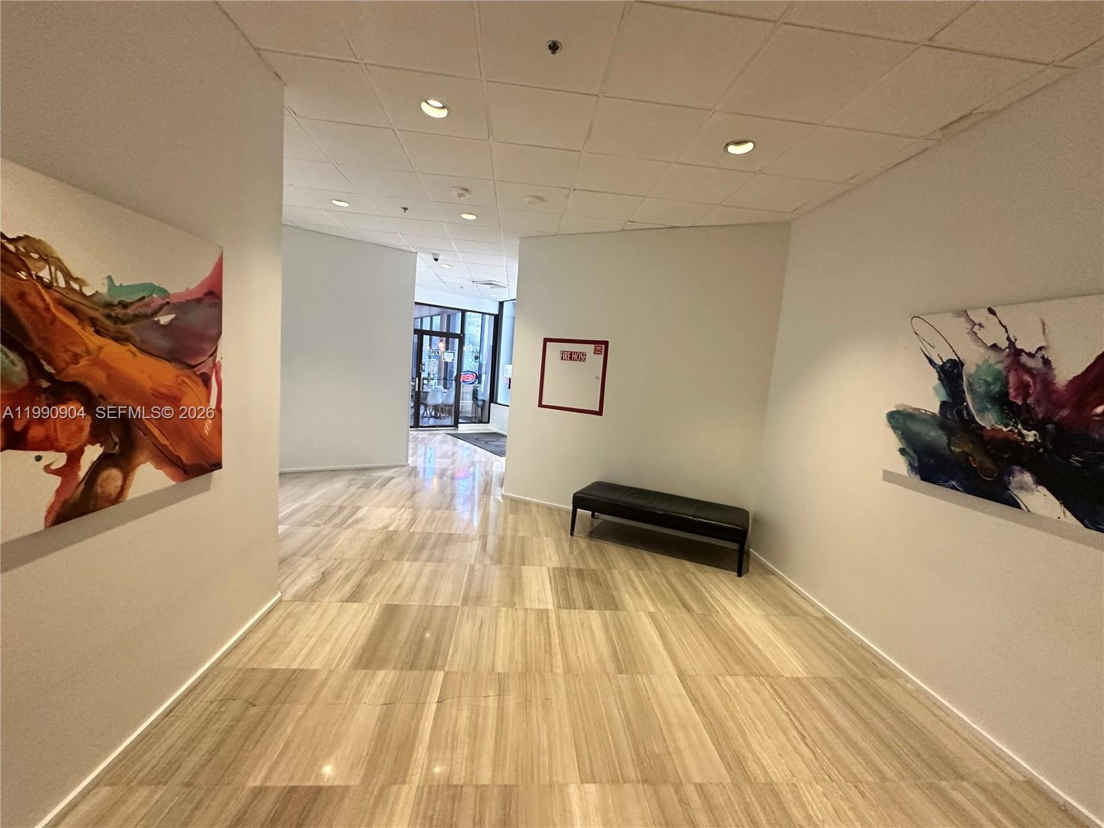 100 Bayview Dr #911 Sunny Isles Beach, FL 33160