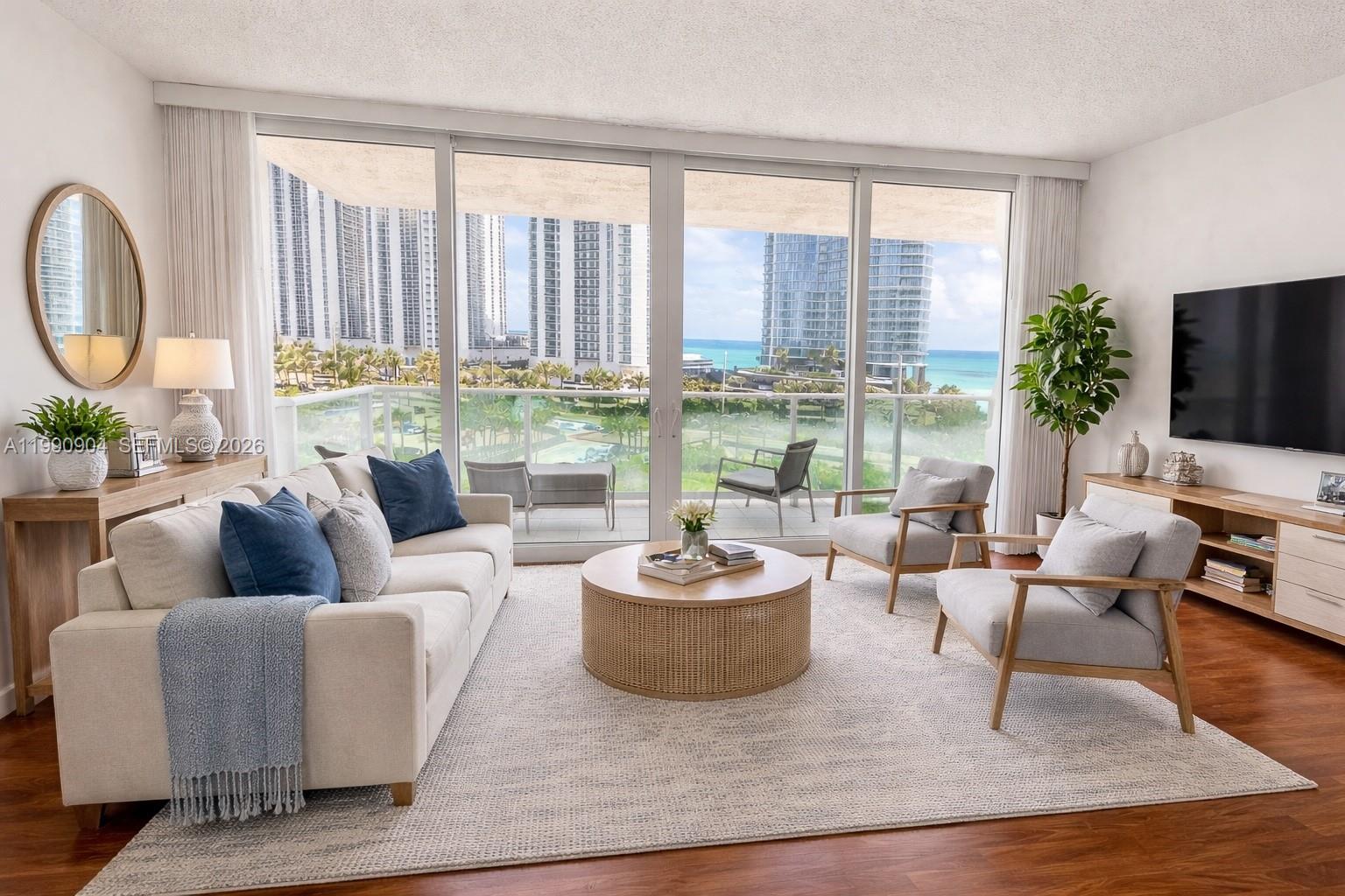 100 Bayview Dr #911 Sunny Isles Beach, FL 33160