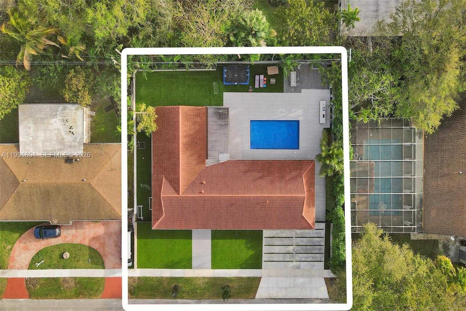 2126 NE 187th St North Miami Beach, FL 33179