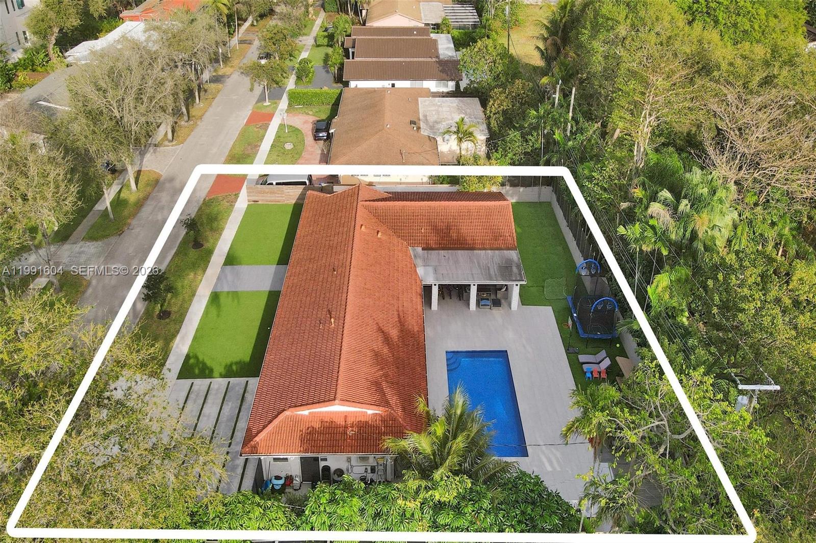 2126 NE 187th St North Miami Beach, FL 33179