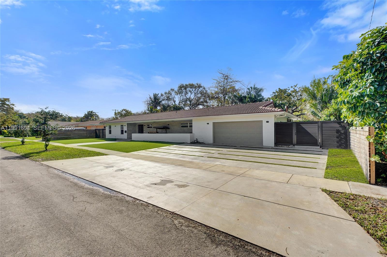 2126 NE 187th St North Miami Beach, FL 33179