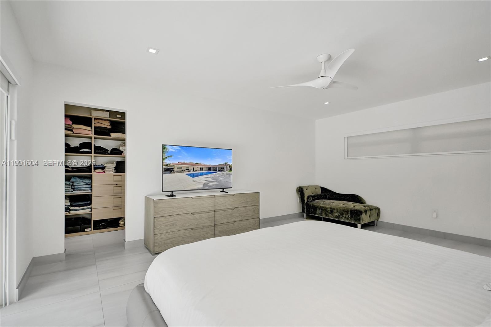 2126 NE 187th St North Miami Beach, FL 33179
