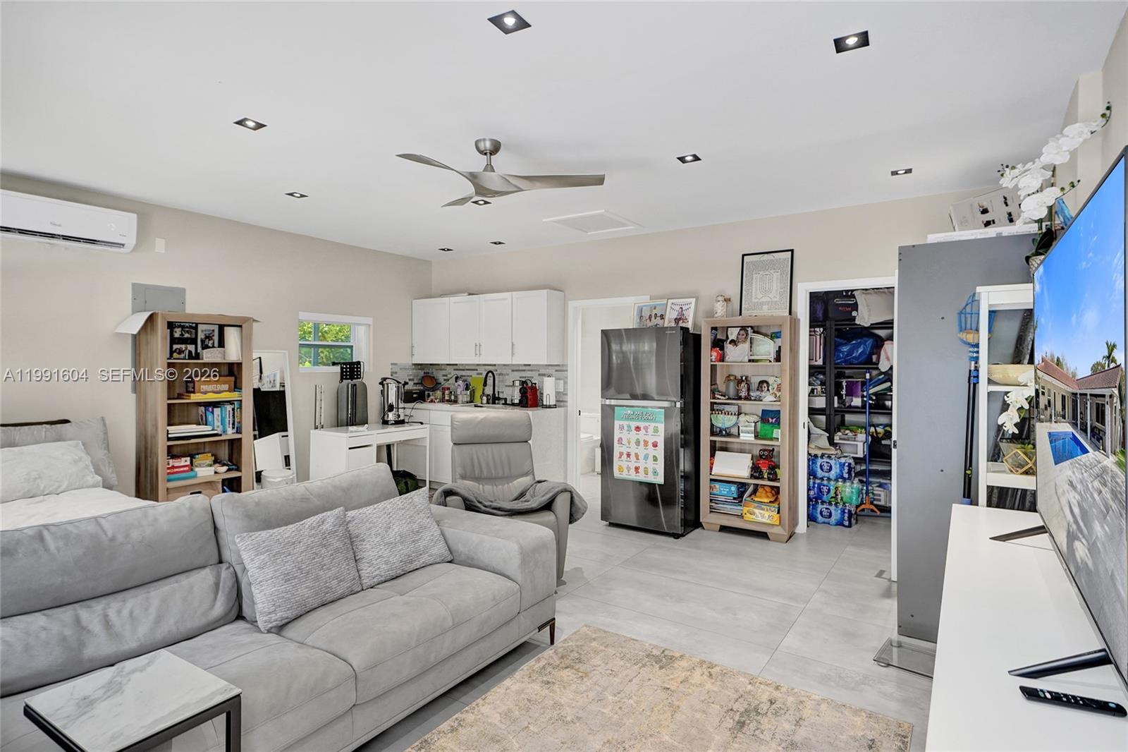 2126 NE 187th St North Miami Beach, FL 33179