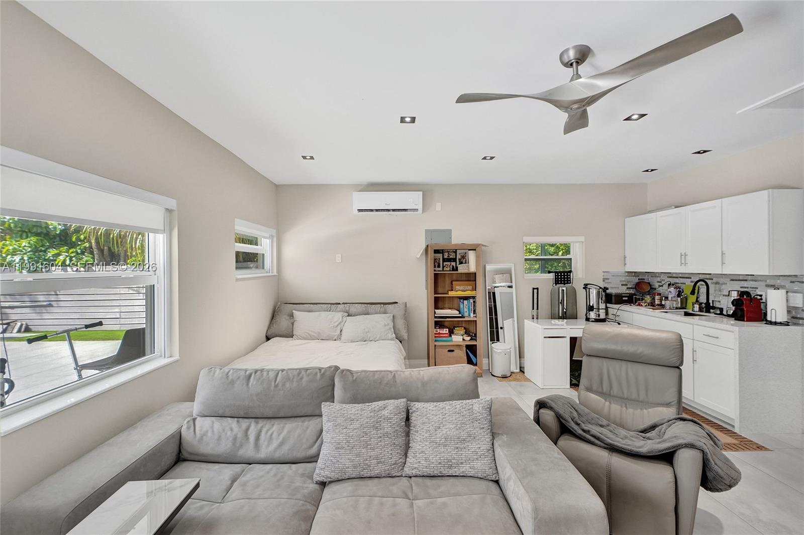 2126 NE 187th St North Miami Beach, FL 33179
