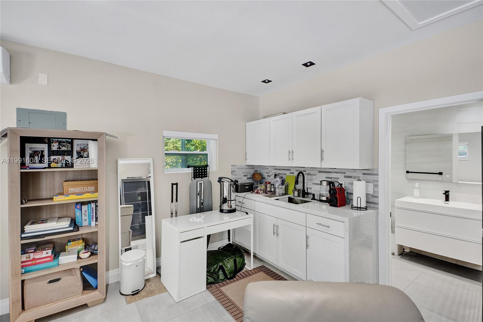 2126 NE 187th St North Miami Beach, FL 33179