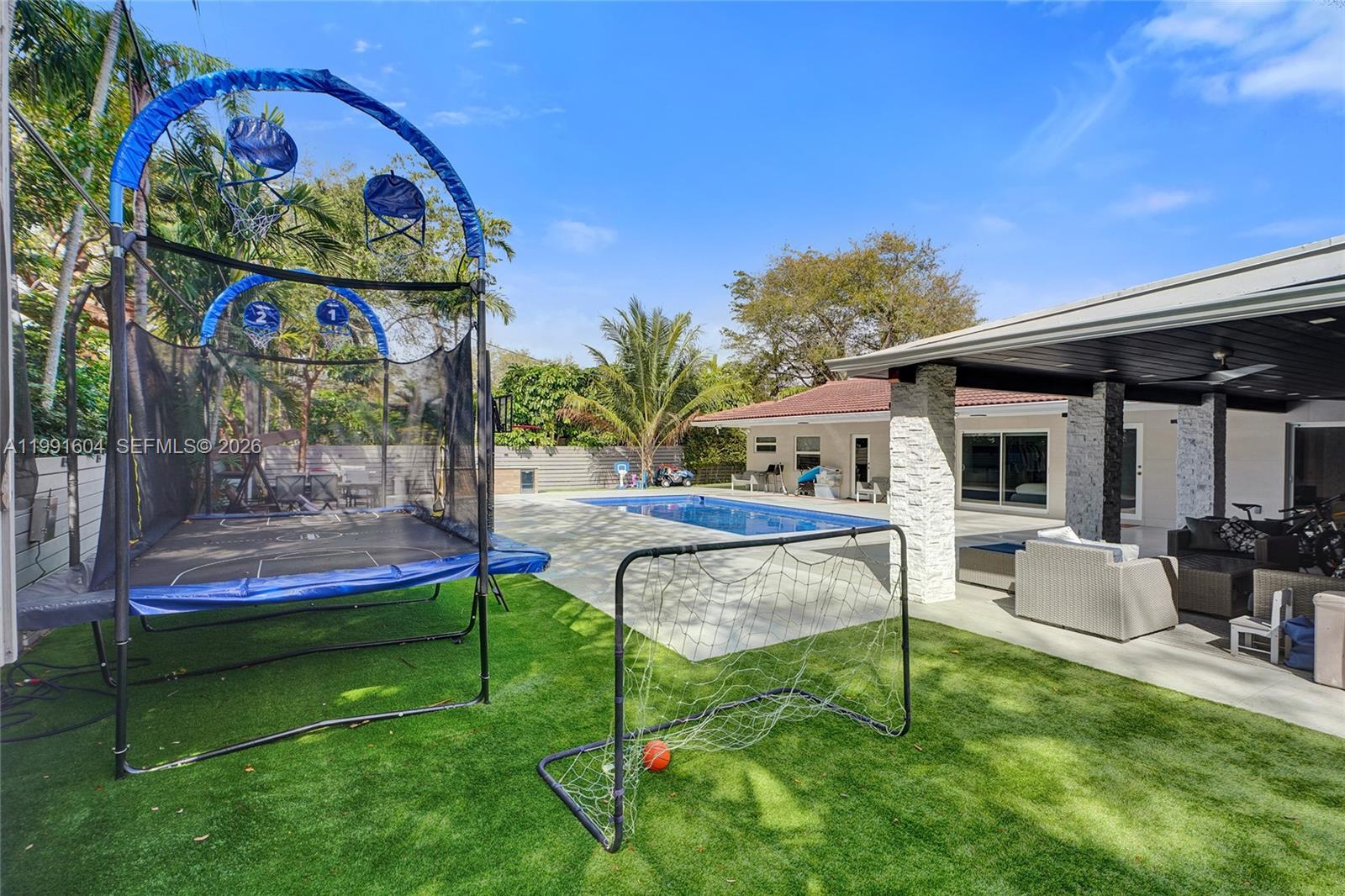 2126 NE 187th St North Miami Beach, FL 33179
