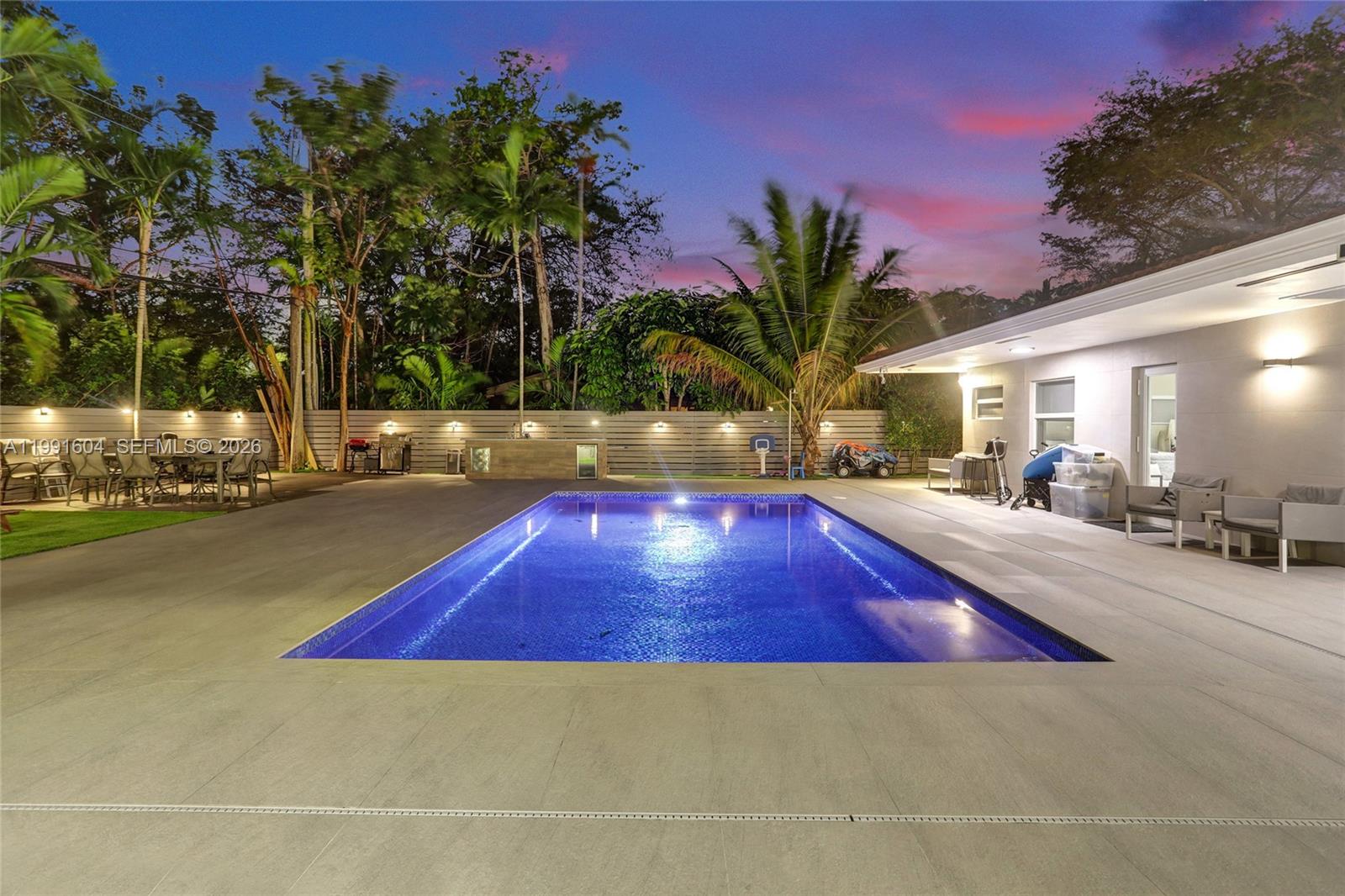 2126 NE 187th St North Miami Beach, FL 33179