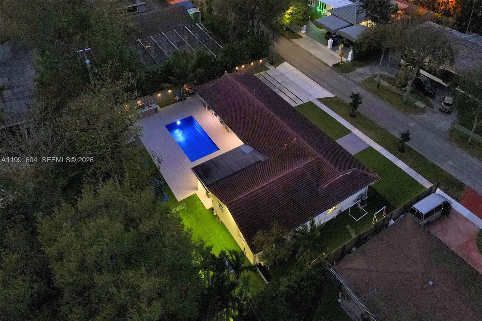 2126 NE 187th St North Miami Beach, FL 33179