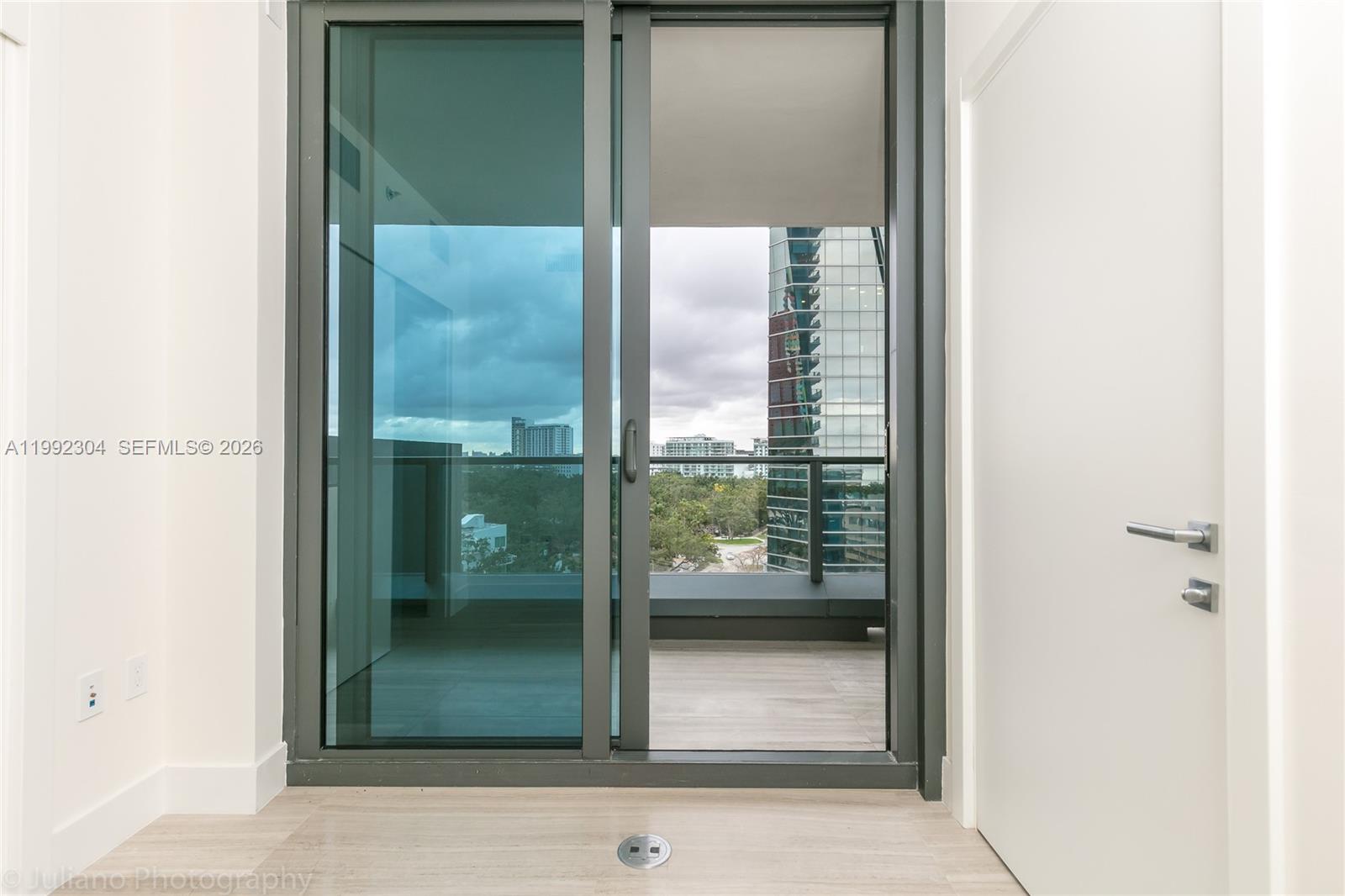 1451 Brickell Ave #905 Miami, FL 33131