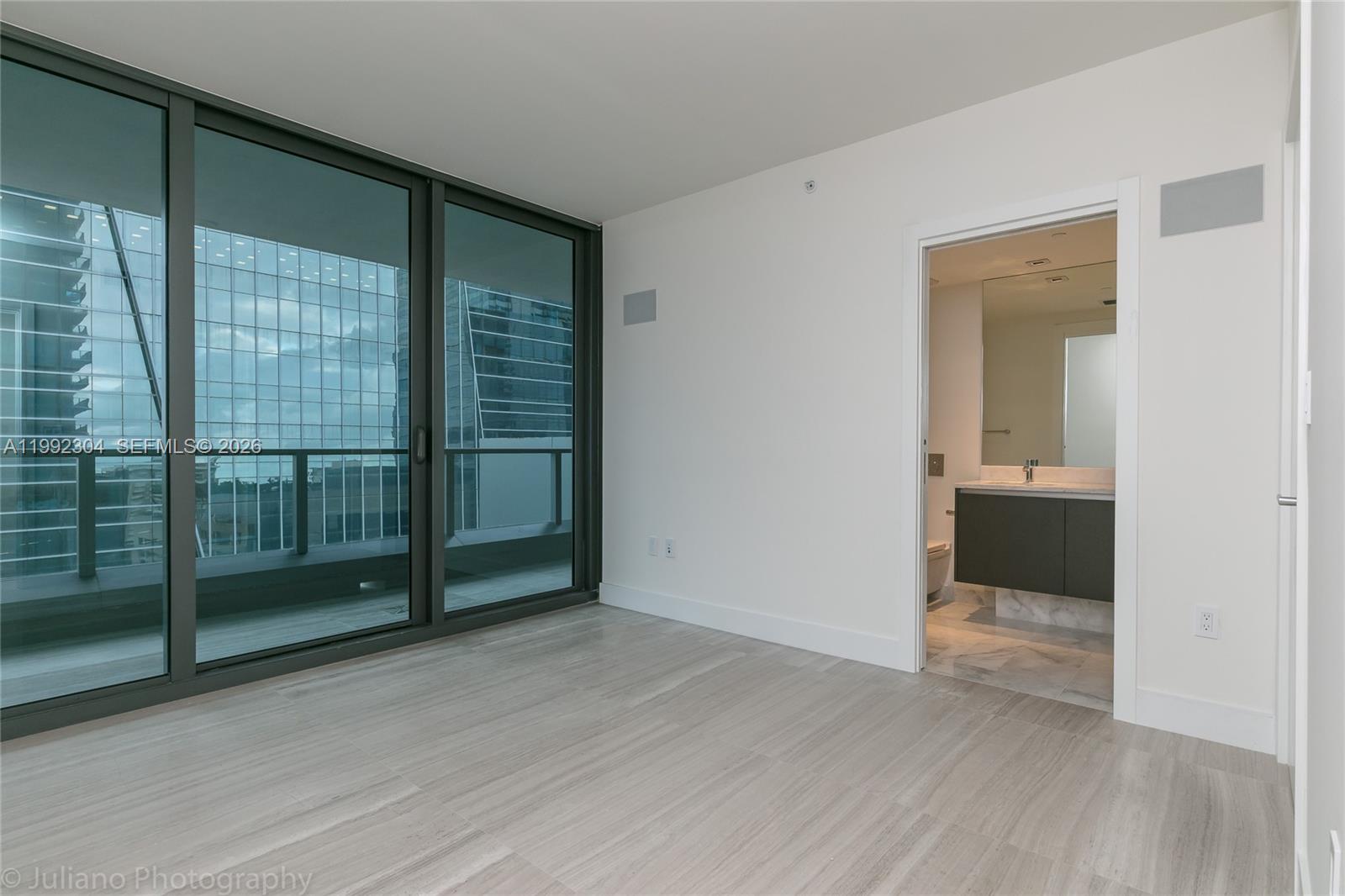 1451 Brickell Ave #905 Miami, FL 33131