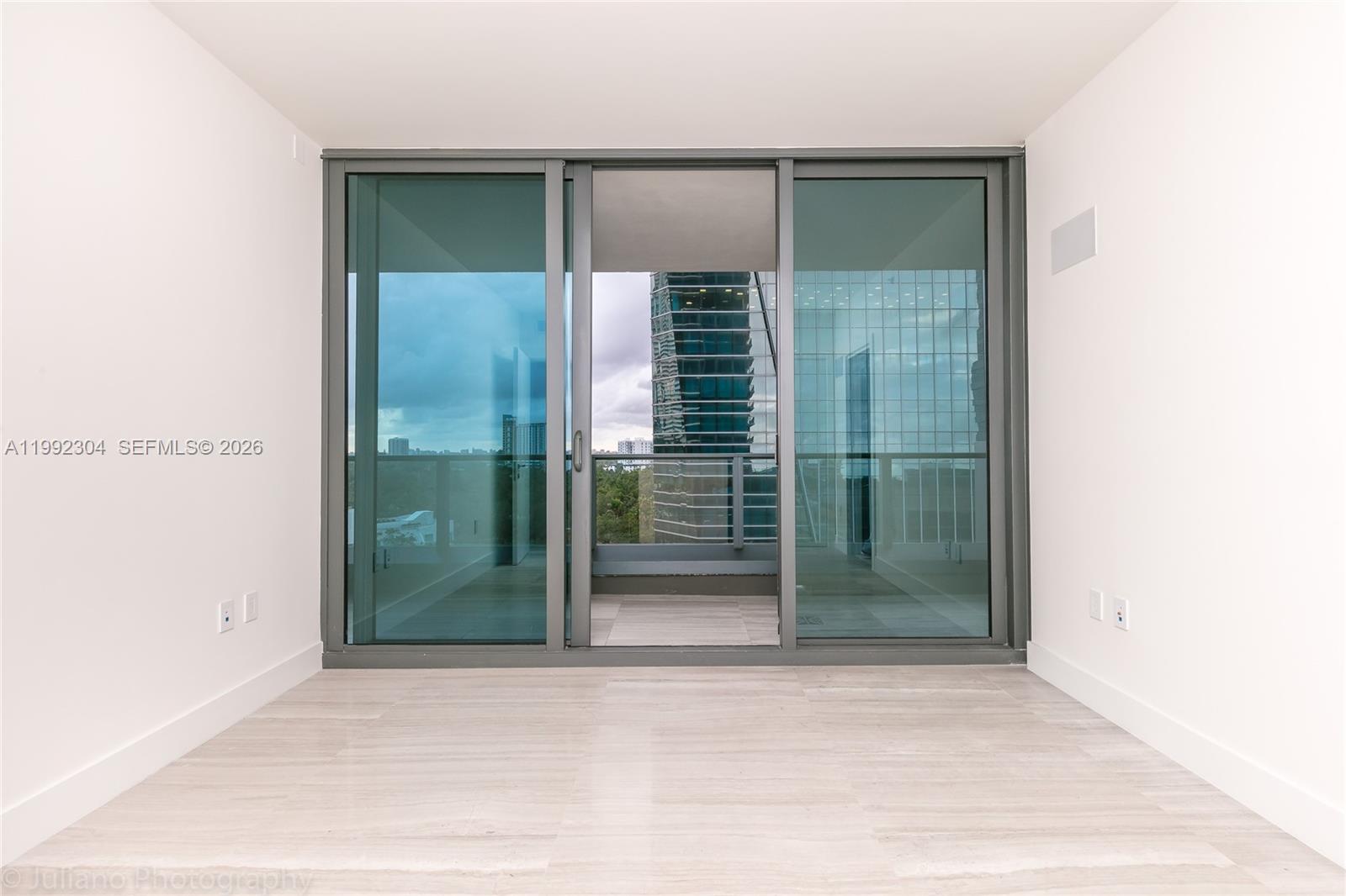 1451 Brickell Ave #905 Miami, FL 33131