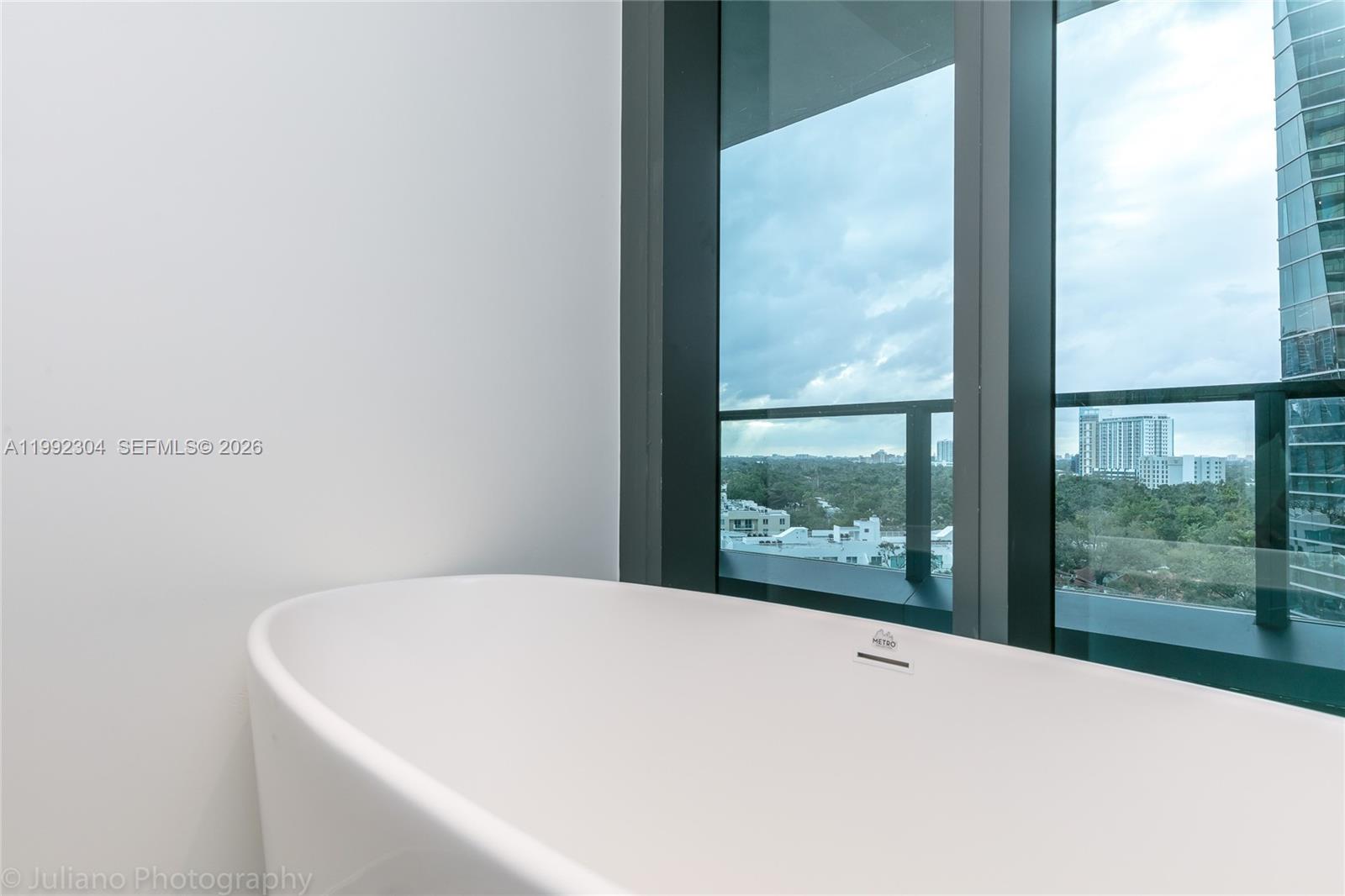 1451 Brickell Ave #905 Miami, FL 33131