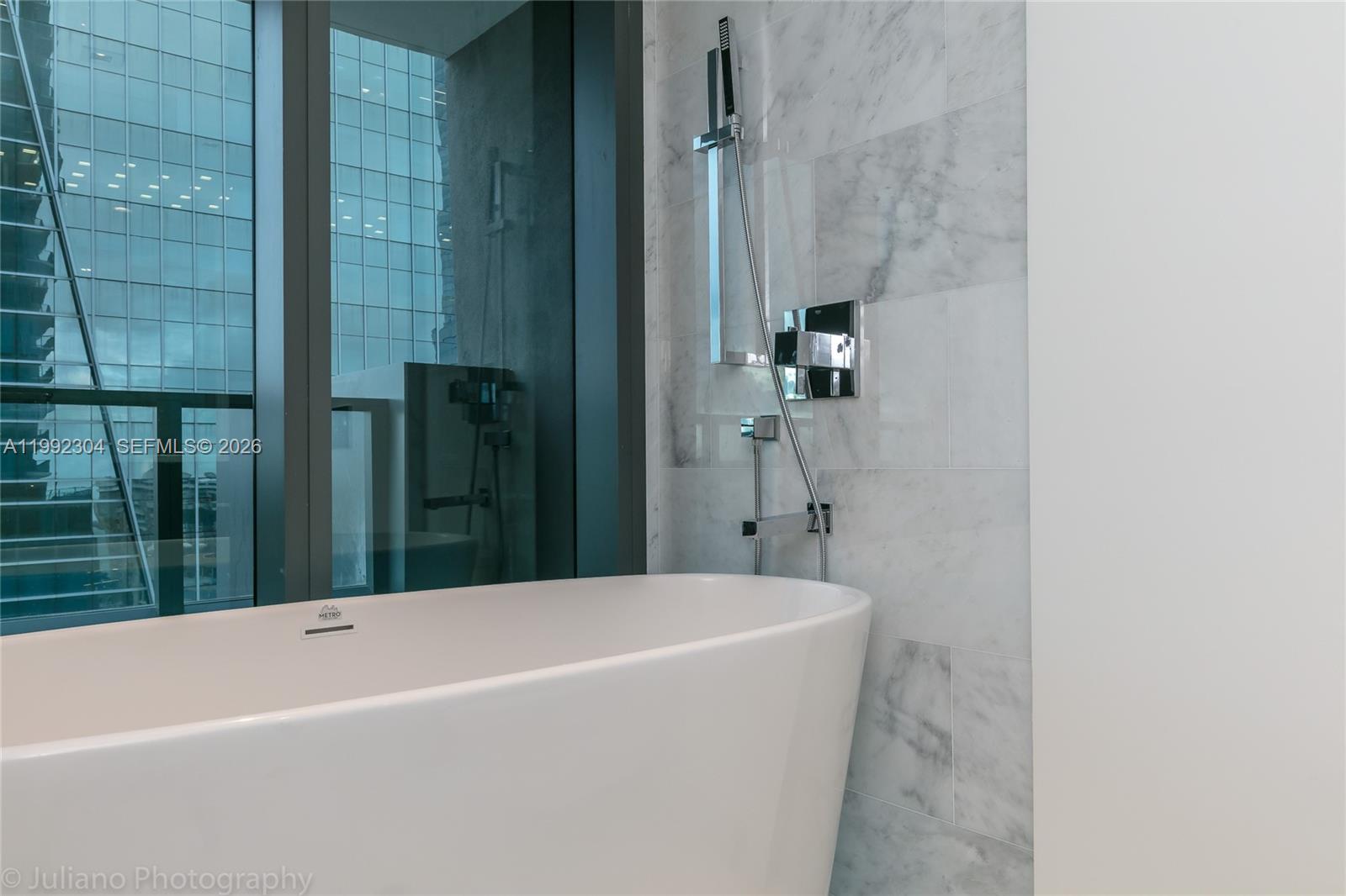 1451 Brickell Ave #905 Miami, FL 33131