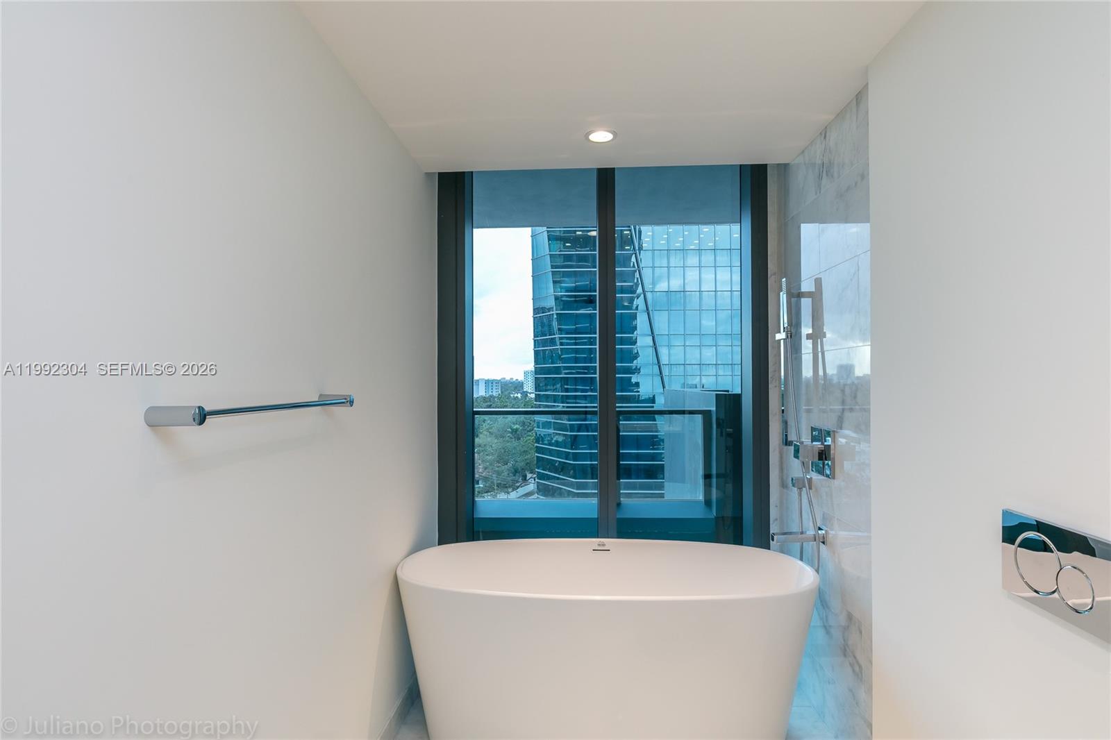 1451 Brickell Ave #905 Miami, FL 33131