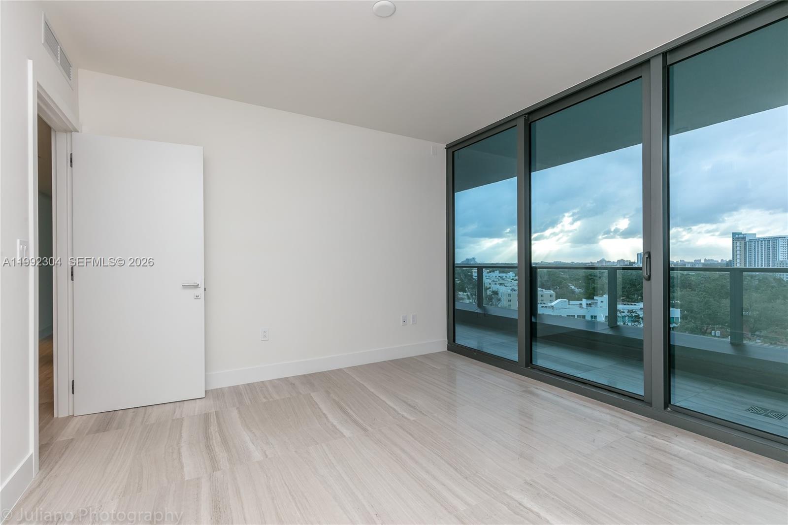 1451 Brickell Ave #905 Miami, FL 33131