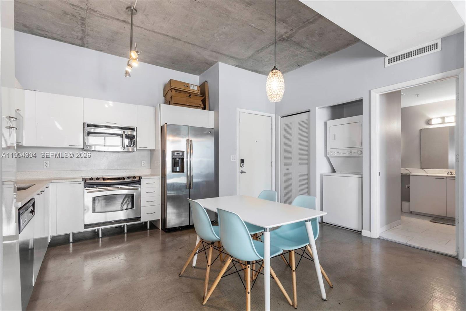 234 NE 3rd St #1106 Miami, FL 33132