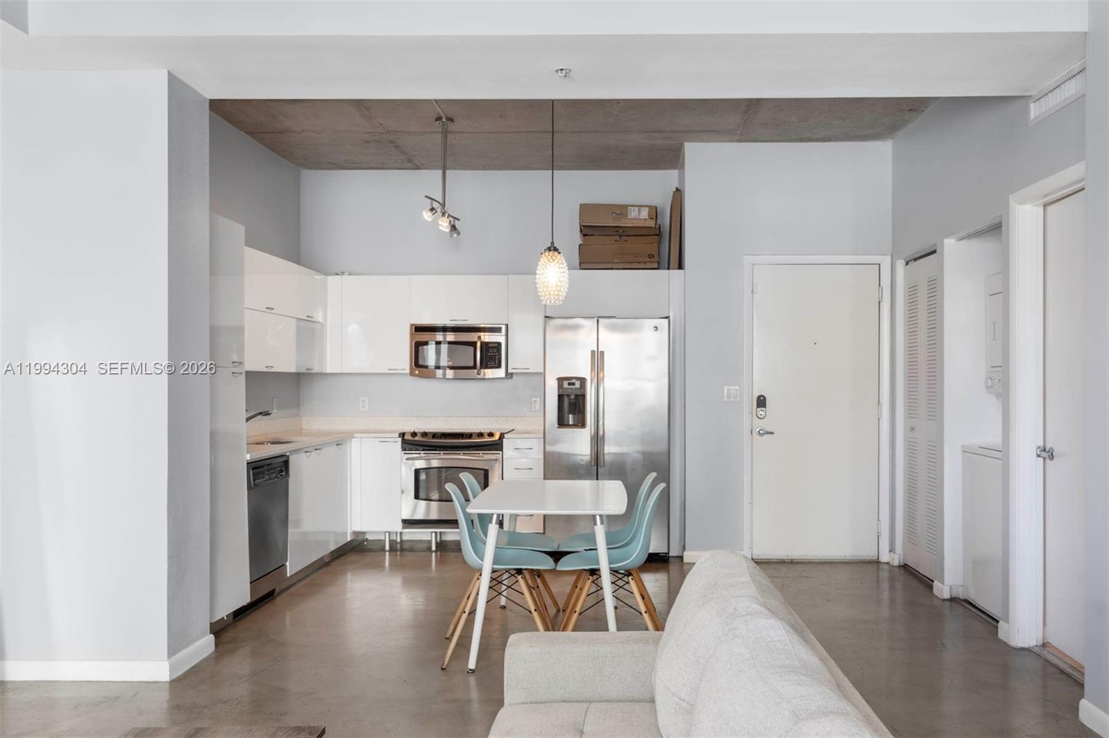 234 NE 3rd St #1106 Miami, FL 33132