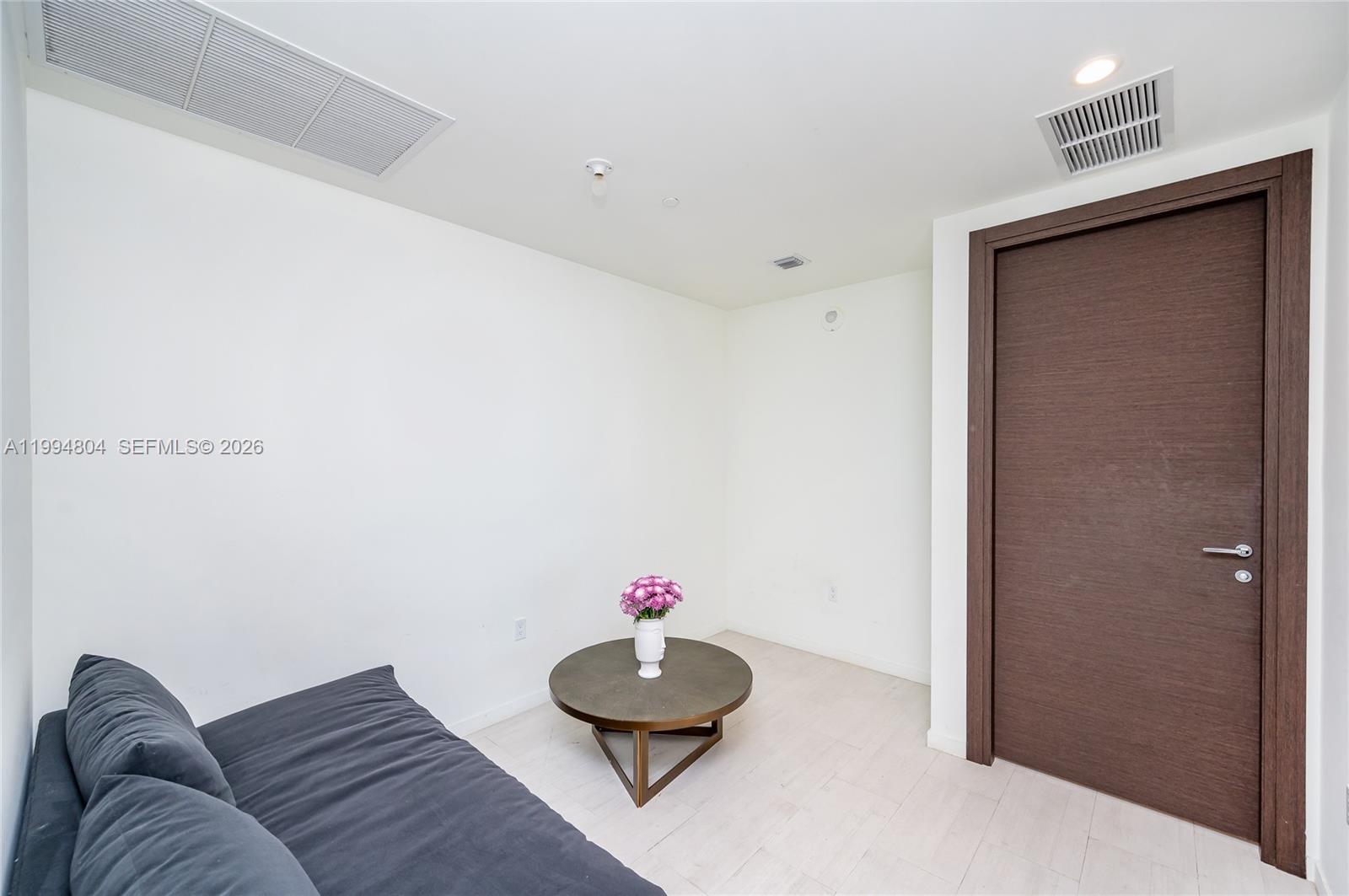 image Brickell Flatiron23
