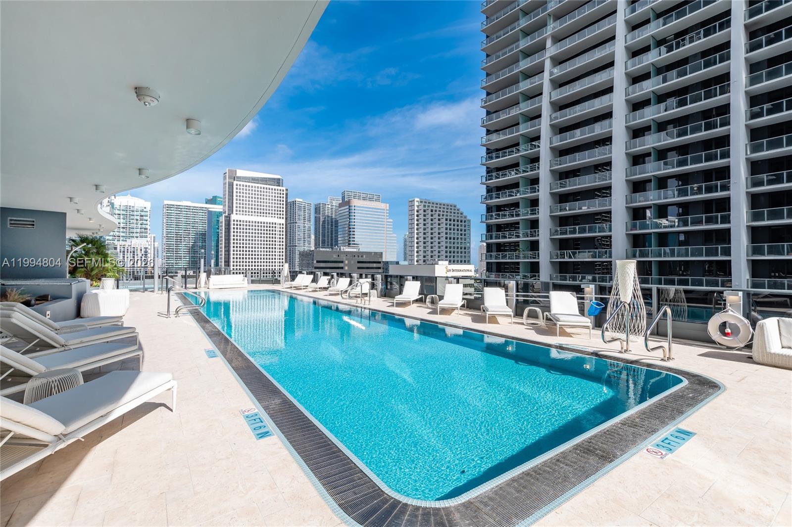 image Brickell Flatiron37