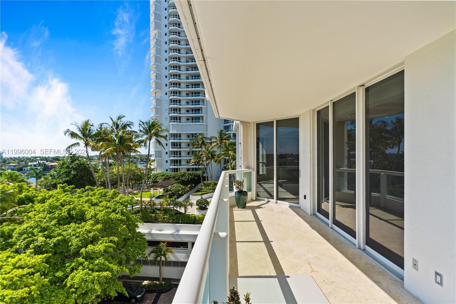 21150 Point Pl #701 Aventura, FL 33180