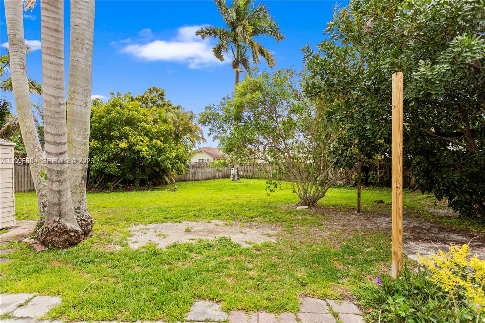 7690 SW 7th Ct North Lauderdale, FL 33068