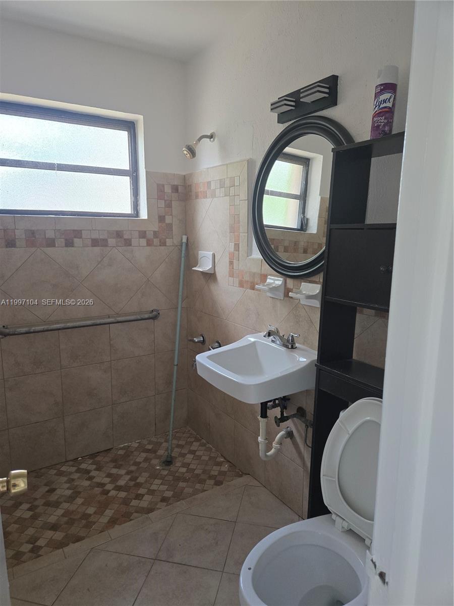 7840 SW 23rd St Miami, FL 33155