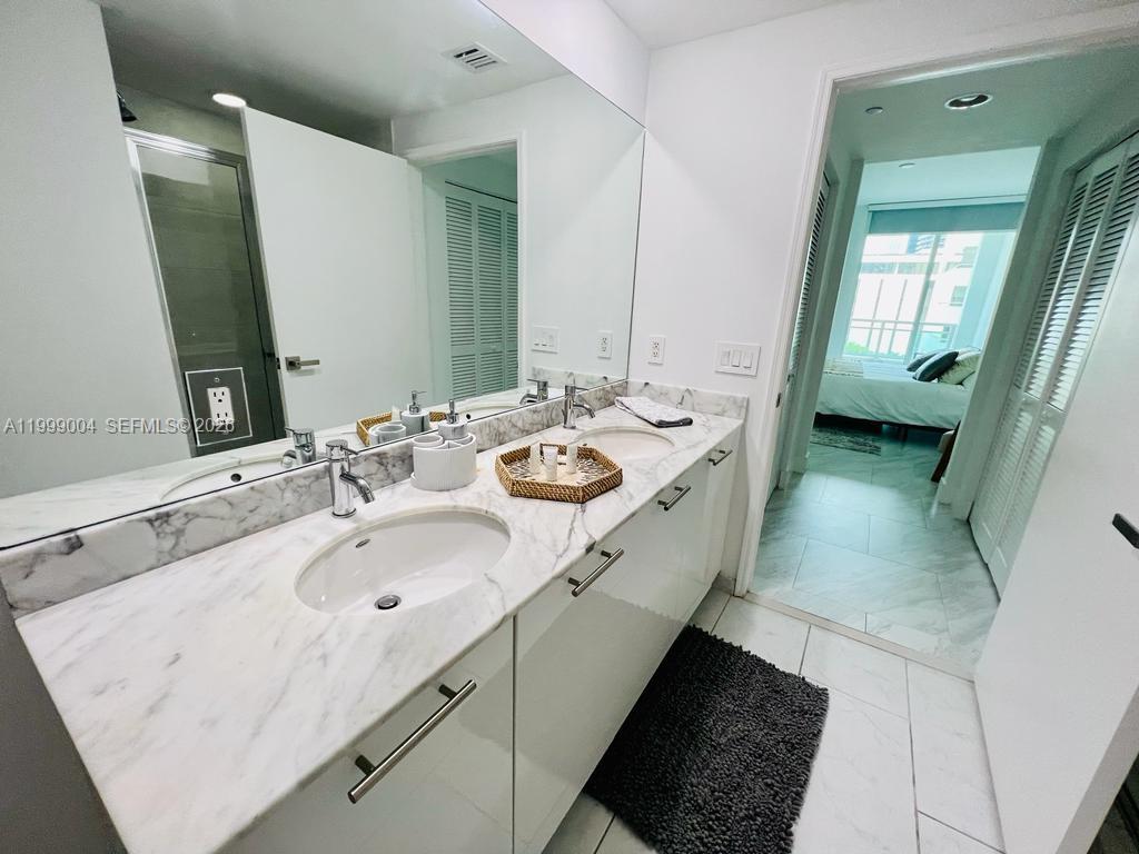 image The Plaza on Brickell West13