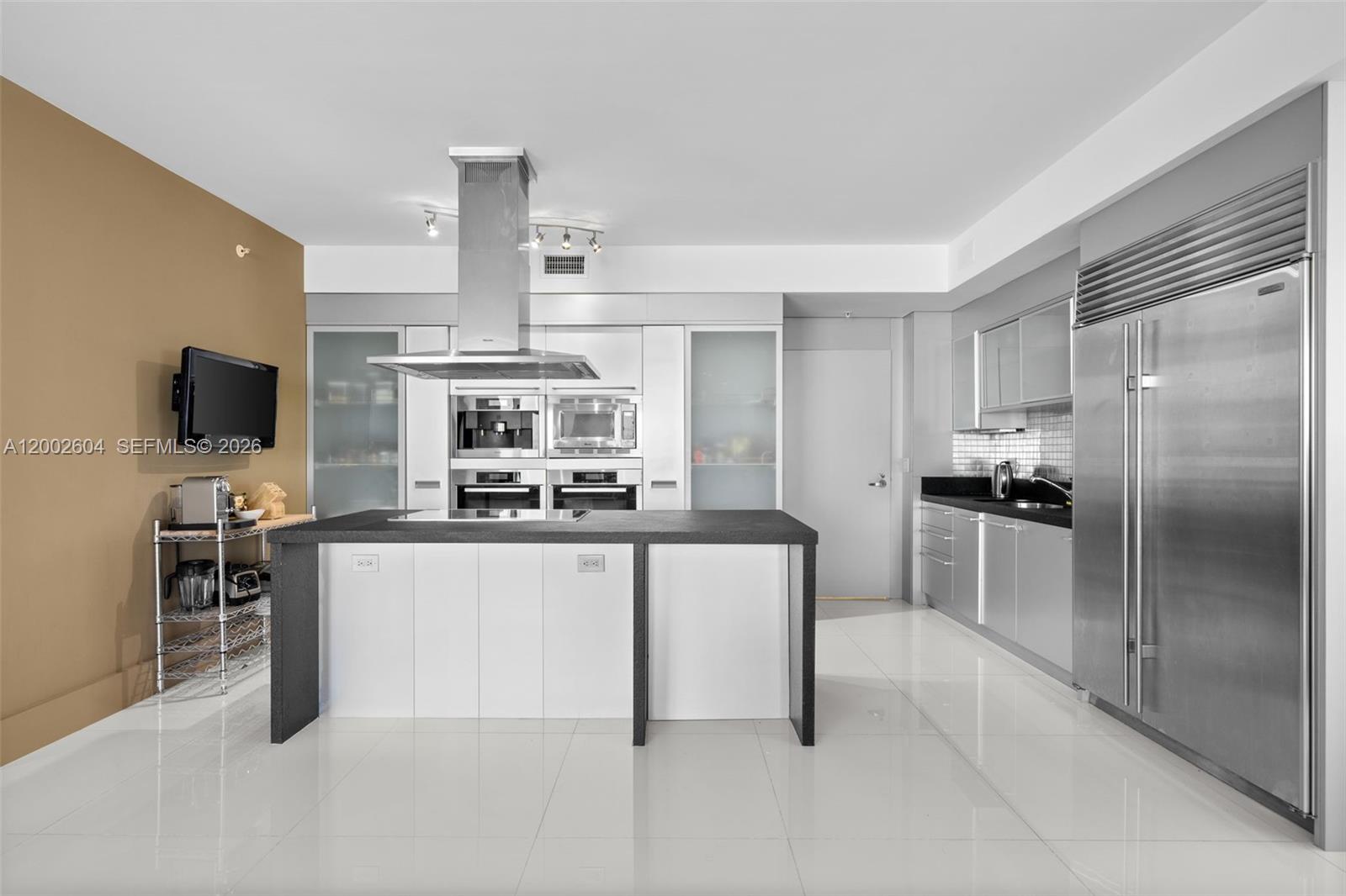 18201 Collins Ave #709 Sunny Isles Beach, FL 33160