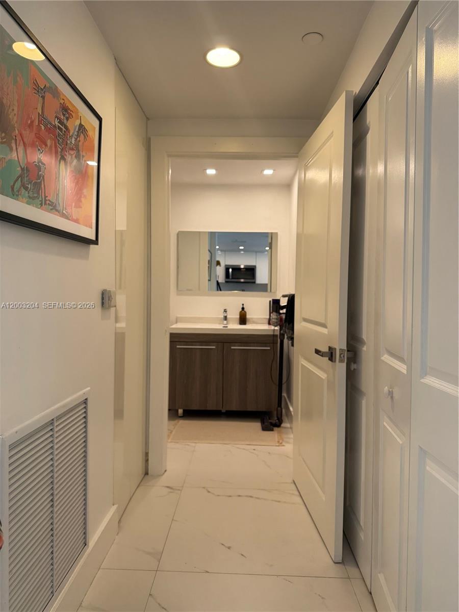 1250 S Miami Ave #1111 Miami, FL 33130