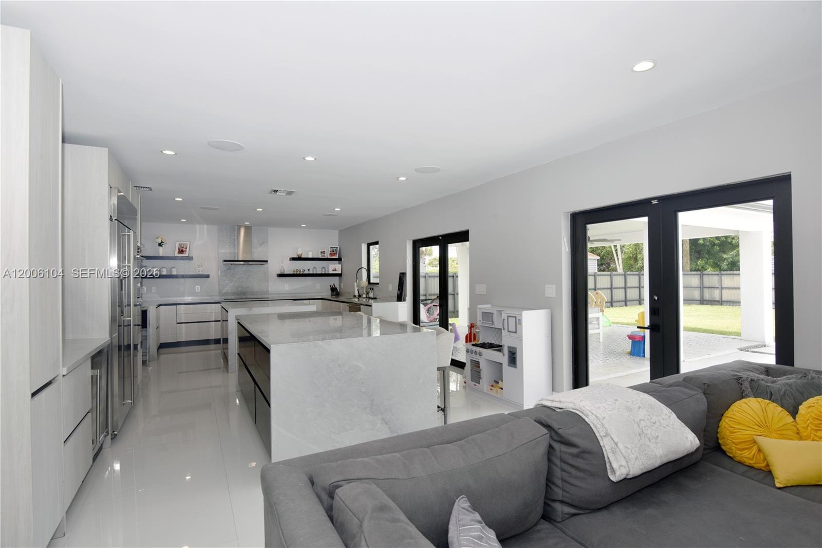 9281 SW 166th Ter Palmetto Bay, FL 33157