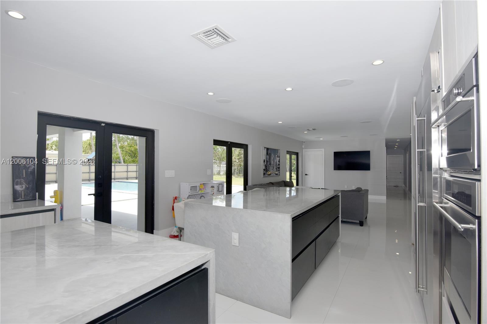 9281 SW 166th Ter Palmetto Bay, FL 33157