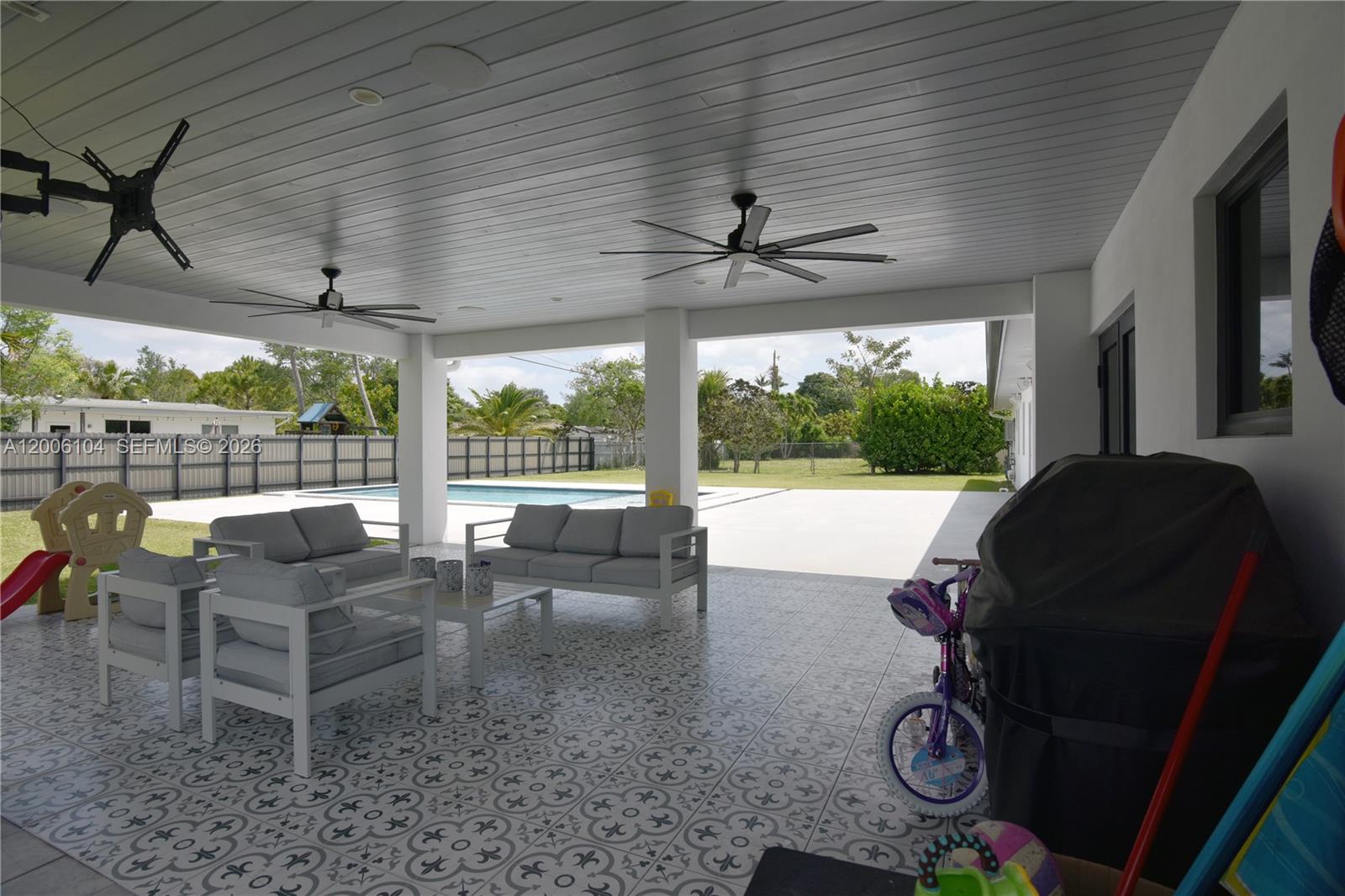 9281 SW 166th Ter Palmetto Bay, FL 33157