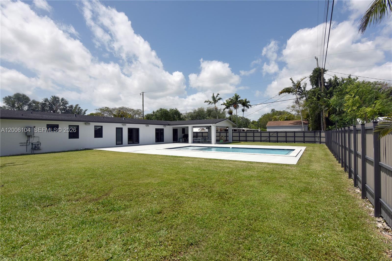 9281 SW 166th Ter Palmetto Bay, FL 33157