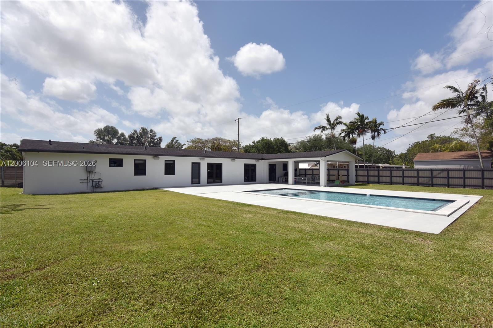 9281 SW 166th Ter Palmetto Bay, FL 33157