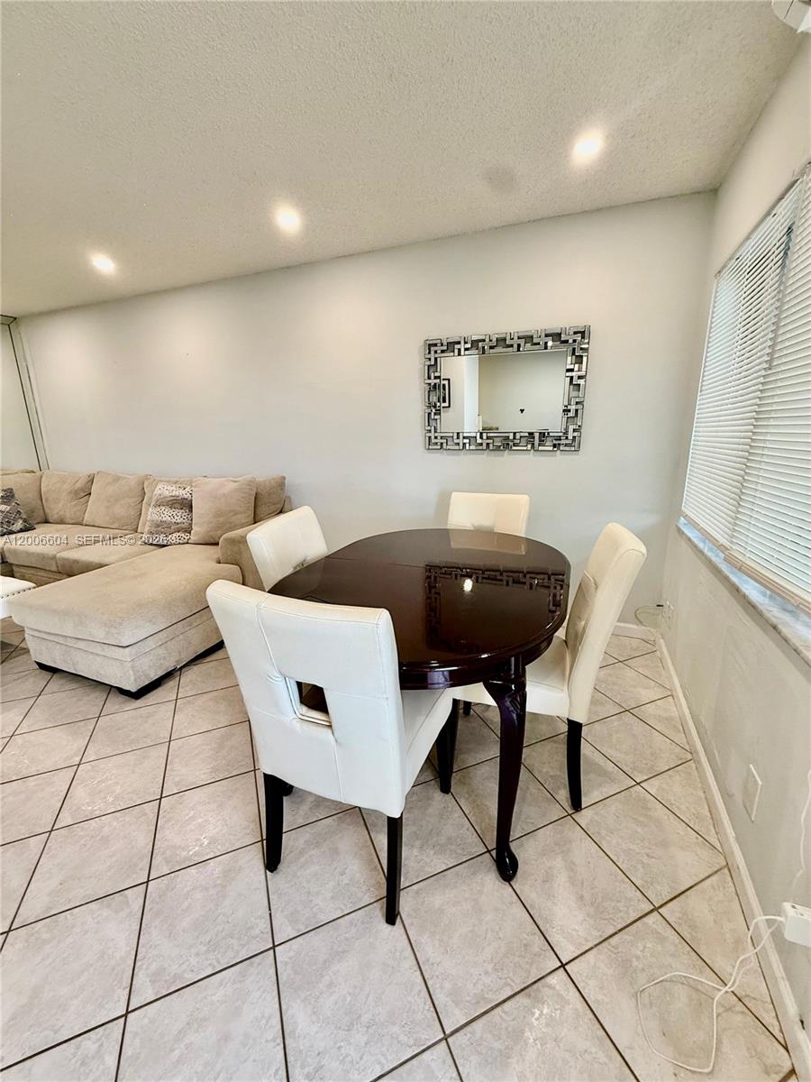 800 SW 11th Ave #19A Hallandale Beach, FL 33009
