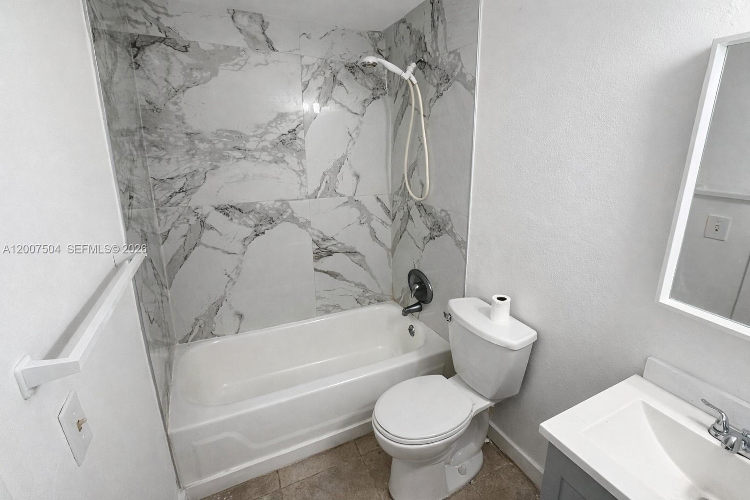 3700 NW 21st St #109 Lauderdale Lakes, FL 33311