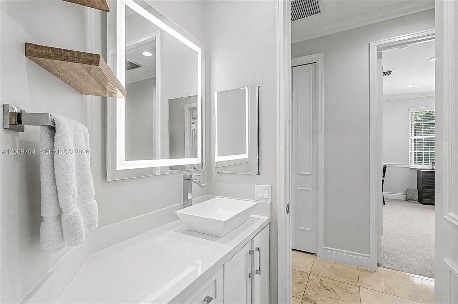 6721 SW 140th St Palmetto Bay, FL 33158