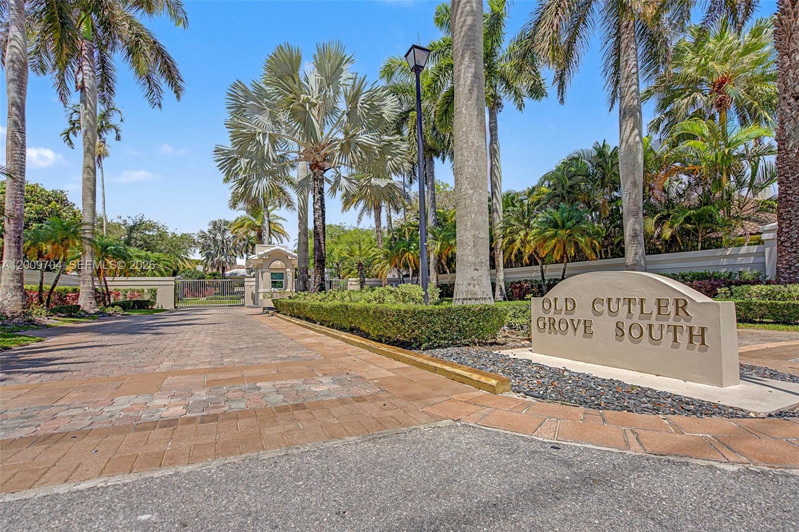 6721 SW 140th St Palmetto Bay, FL 33158