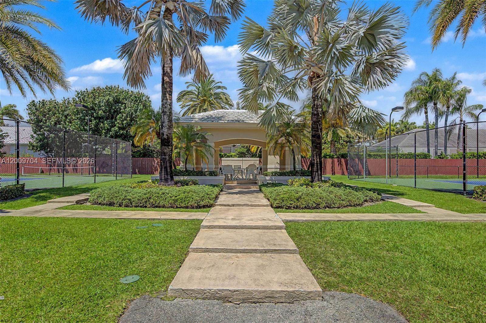 6721 SW 140th St Palmetto Bay, FL 33158