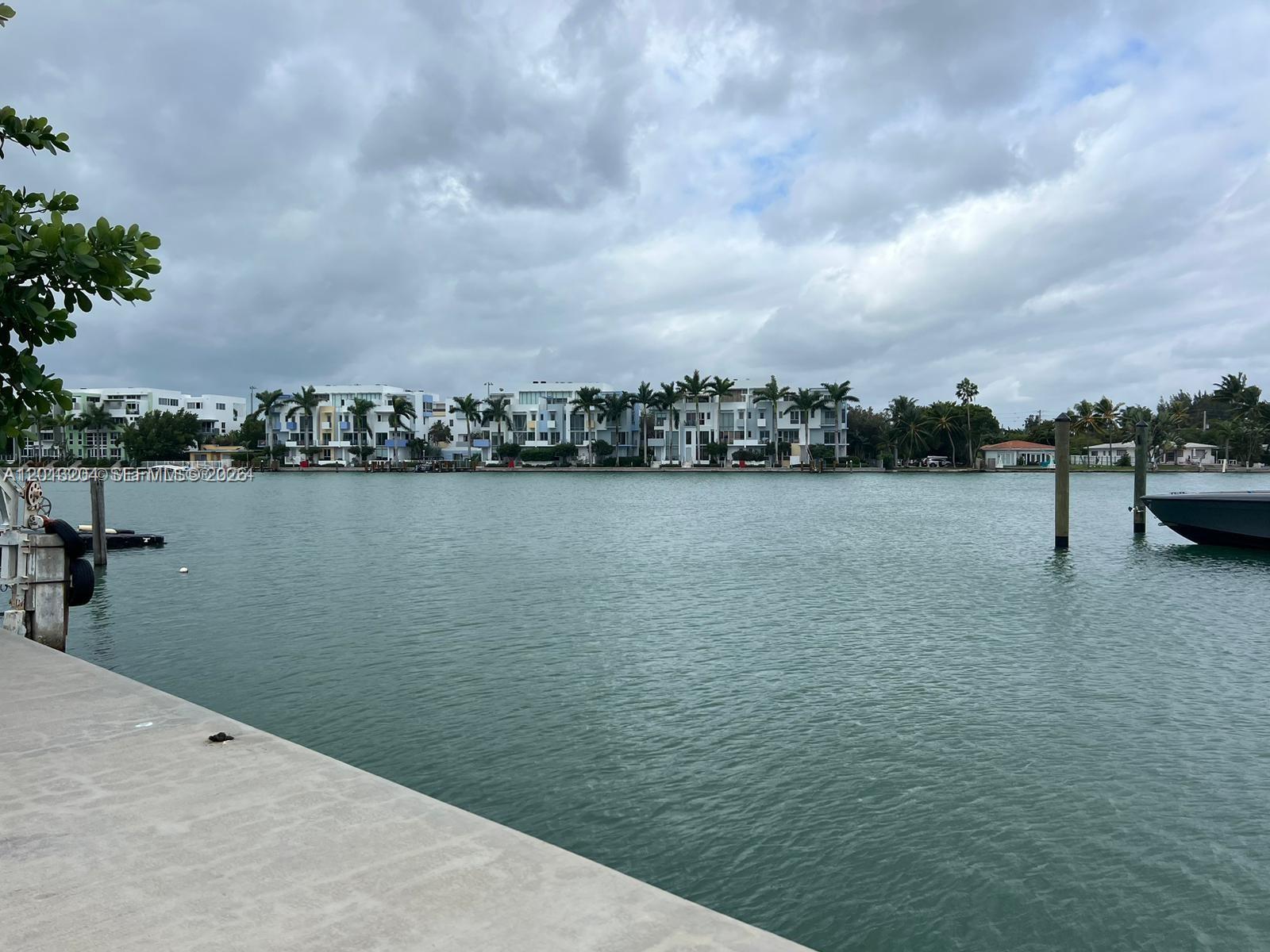 7590 Bayside Ln Miami Beach, FL 33141