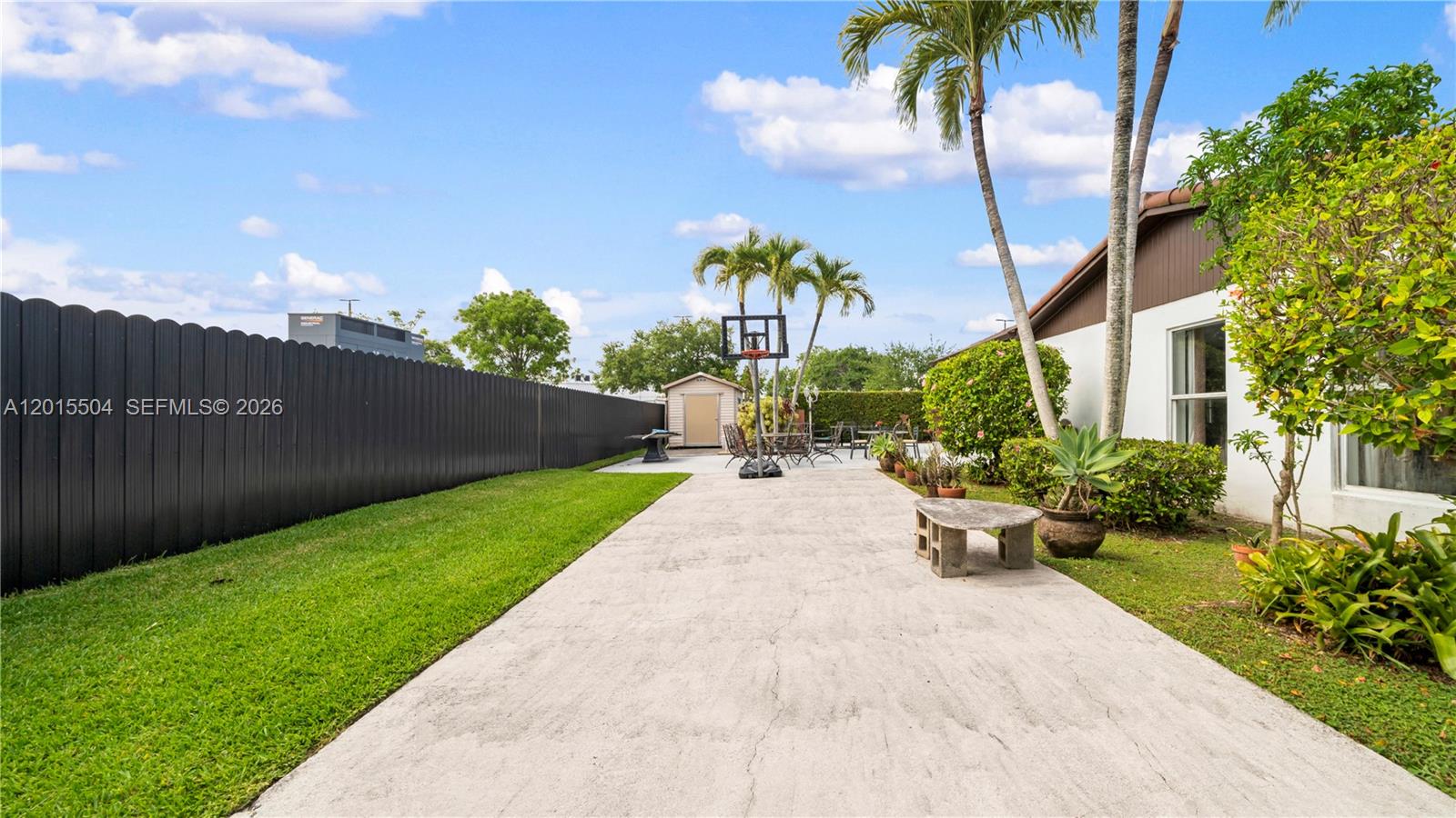 10435 SW 92nd St Miami, FL 33176