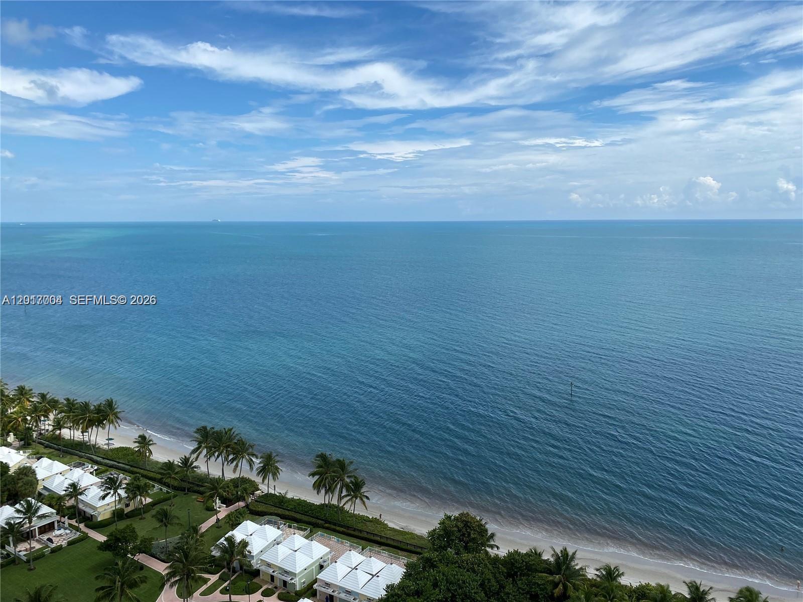 881 Ocean Dr #10E