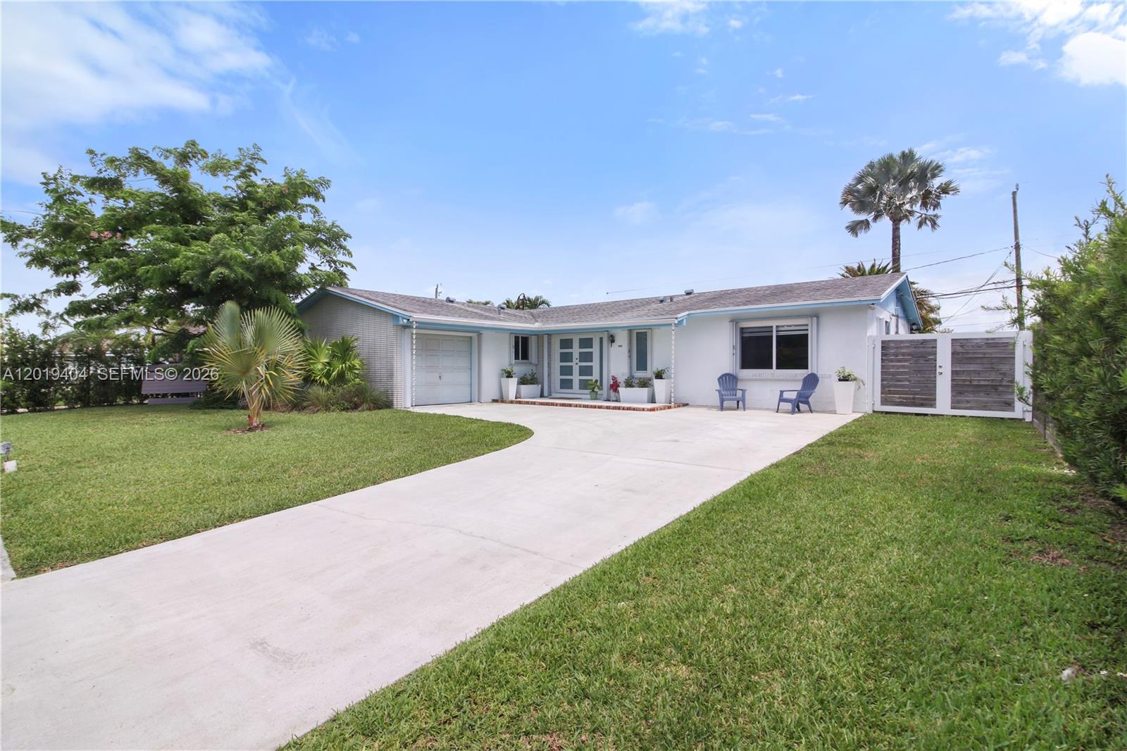 10455 SW 200th St