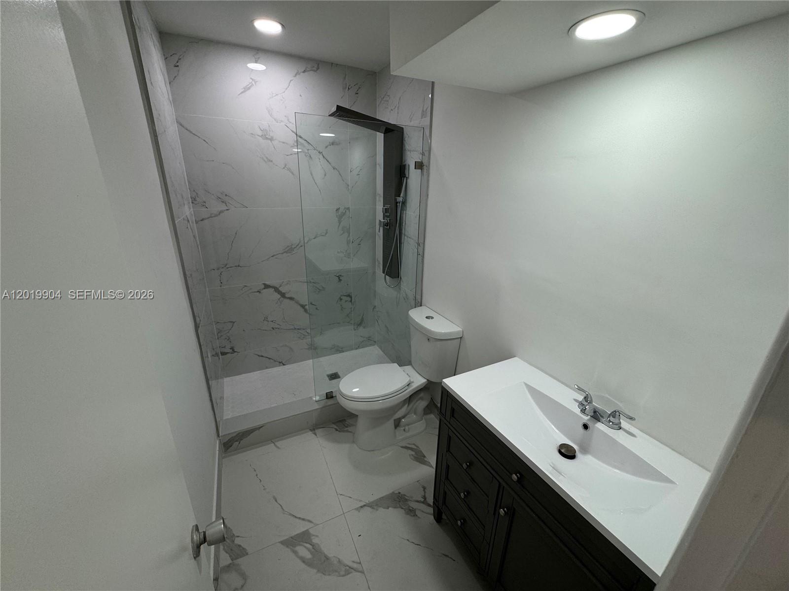 630 Layne Blvd #211 Hallandale Beach, FL 33009