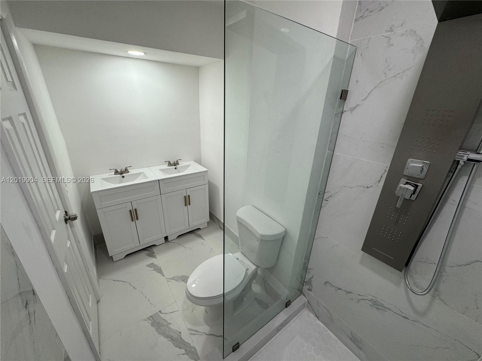 630 Layne Blvd #211 Hallandale Beach, FL 33009